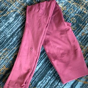 Lululemon compression leggings (burgundy)